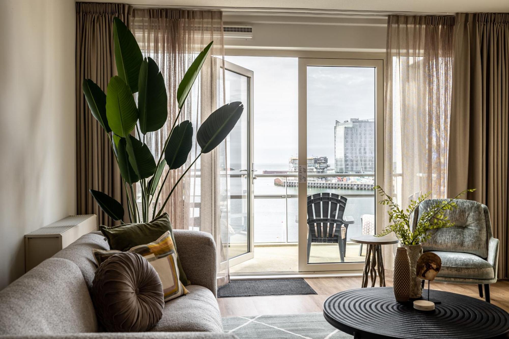 Bizstay Harbour III Scheveningen Apartments Хага Стая снимка