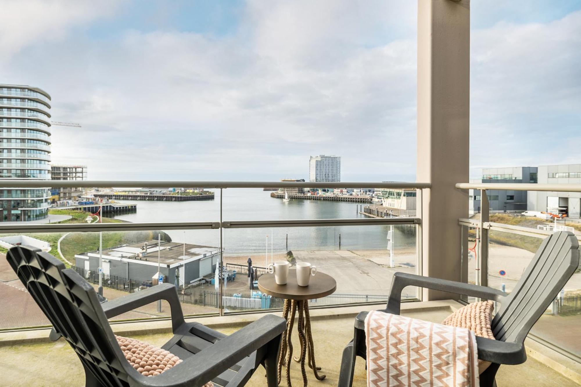 Bizstay Harbour III Scheveningen Apartments Хага Стая снимка