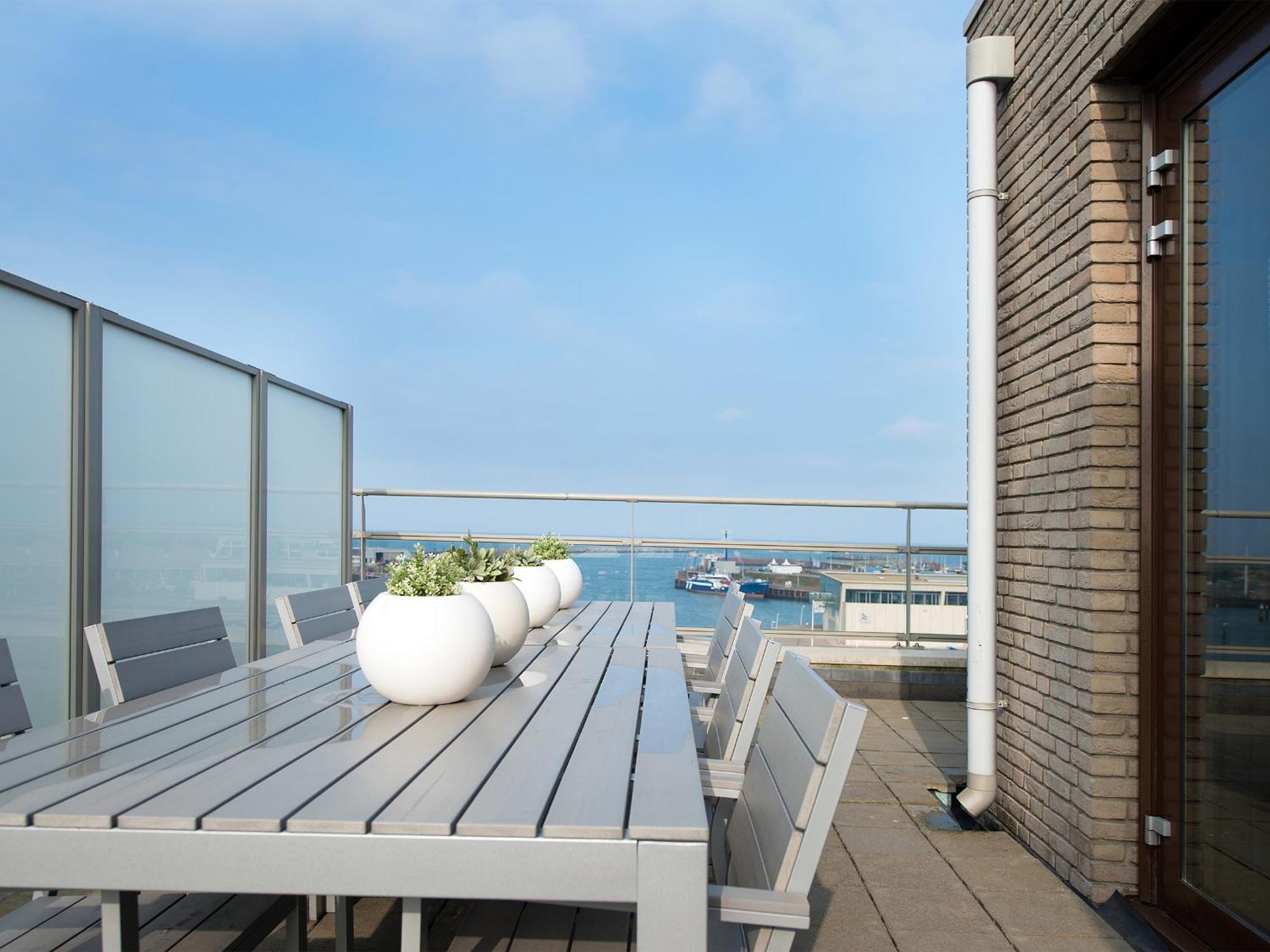 Bizstay Harbour III Scheveningen Apartments Хага Стая снимка